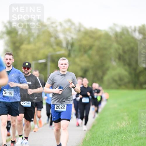 07.04.2024 - 43. Internationalen Wilhelmsburger Insellauf Dr. Thomas Lammeyer http://msf.ph/oto/6041148 07.04.2024 10:37:41 Laufen 3110, 2254, 2622 meine-sportfotos.de
