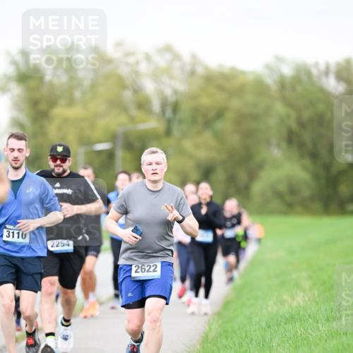 07.04.2024 - 43. Internationalen Wilhelmsburger Insellauf Dr. Thomas Lammeyer http://msf.ph/oto/6041150 07.04.2024 10:37:41 Laufen 3110, 2254, 2622 meine-sportfotos.de