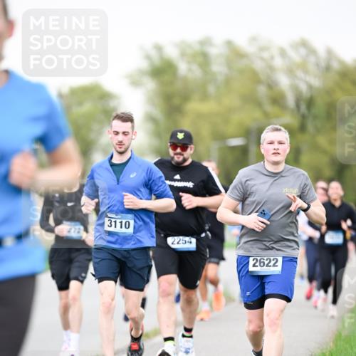 07.04.2024 - 43. Internationalen Wilhelmsburger Insellauf Dr. Thomas Lammeyer http://msf.ph/oto/6041158 07.04.2024 10:37:42 Laufen 3110, 2254, 2622 meine-sportfotos.de