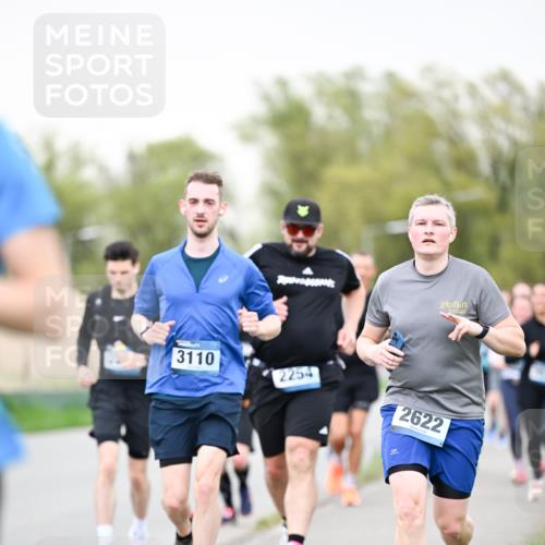 07.04.2024 - 43. Internationalen Wilhelmsburger Insellauf Dr. Thomas Lammeyer http://msf.ph/oto/6041164 07.04.2024 10:37:42 Laufen 3110, 2254, 2622 meine-sportfotos.de