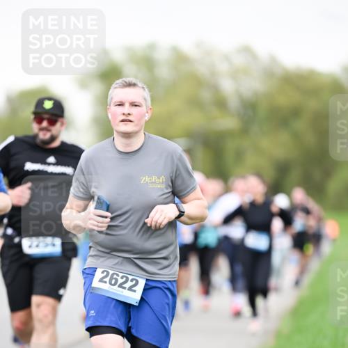 07.04.2024 - 43. Internationalen Wilhelmsburger Insellauf Dr. Thomas Lammeyer http://msf.ph/oto/6041184 07.04.2024 10:37:44 Laufen 2622 meine-sportfotos.de