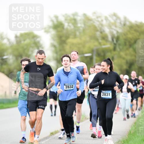 07.04.2024 - 43. Internationalen Wilhelmsburger Insellauf Dr. Thomas Lammeyer http://msf.ph/oto/6041195 07.04.2024 10:37:46 Laufen 6, 226, 2832, 606, 2831 meine-sportfotos.de
