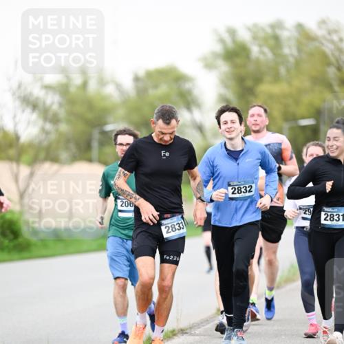 07.04.2024 - 43. Internationalen Wilhelmsburger Insellauf Dr. Thomas Lammeyer http://msf.ph/oto/6041208 07.04.2024 10:37:47 Laufen 206, 226, 2833, 2832, 226, 29, 2831 meine-sportfotos.de