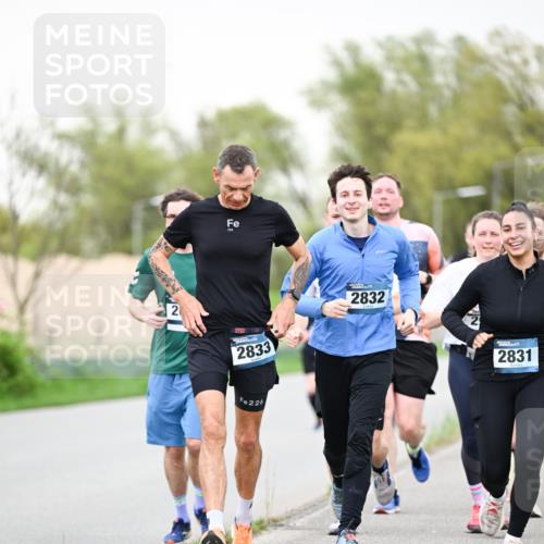 07.04.2024 - 43. Internationalen Wilhelmsburger Insellauf Dr. Thomas Lammeyer http://msf.ph/oto/6041210 07.04.2024 10:37:47 Laufen 226, 2, 2833, 2832, 226, 2831 meine-sportfotos.de