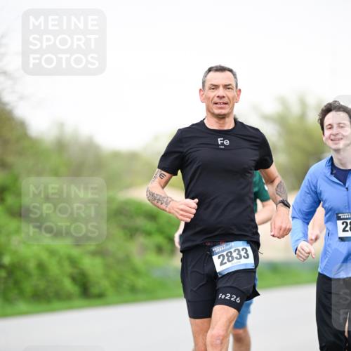 07.04.2024 - 43. Internationalen Wilhelmsburger Insellauf Dr. Thomas Lammeyer http://msf.ph/oto/6041229 07.04.2024 10:37:49 Laufen 2833, 226, 28 meine-sportfotos.de