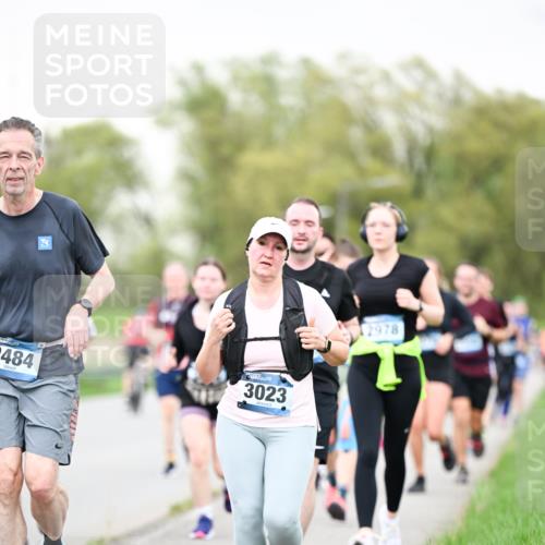 07.04.2024 - 43. Internationalen Wilhelmsburger Insellauf Dr. Thomas Lammeyer http://msf.ph/oto/6041277 07.04.2024 10:37:55 Laufen 2484, 3023, 2978 meine-sportfotos.de