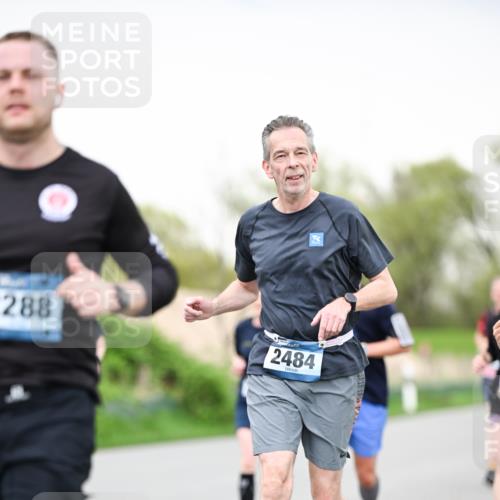 07.04.2024 - 43. Internationalen Wilhelmsburger Insellauf Dr. Thomas Lammeyer http://msf.ph/oto/6041281 07.04.2024 10:37:56 Laufen 288, 2484 meine-sportfotos.de