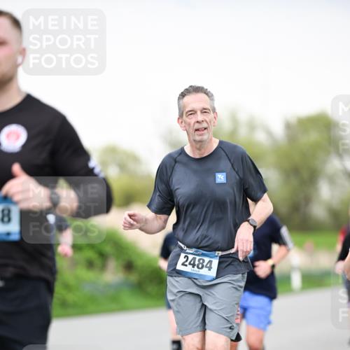 07.04.2024 - 43. Internationalen Wilhelmsburger Insellauf Dr. Thomas Lammeyer http://msf.ph/oto/6041282 07.04.2024 10:37:56 Laufen 8, 2484 meine-sportfotos.de
