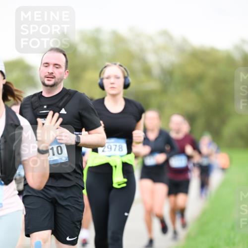 07.04.2024 - 43. Internationalen Wilhelmsburger Insellauf Dr. Thomas Lammeyer http://msf.ph/oto/6041294 07.04.2024 10:37:57 Laufen 10, 2978 meine-sportfotos.de