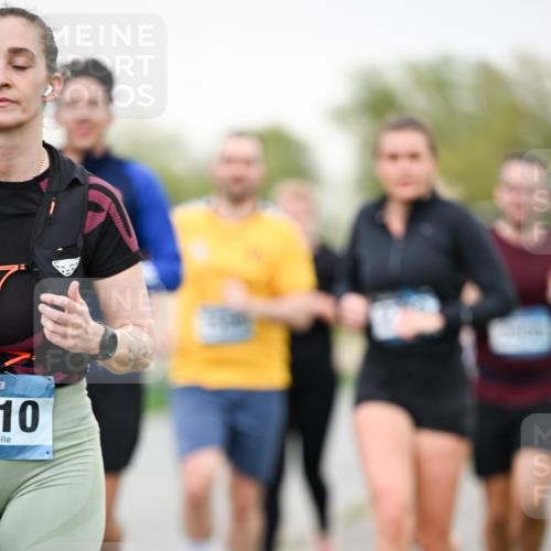 07.04.2024 - 43. Internationalen Wilhelmsburger Insellauf Dr. Thomas Lammeyer http://msf.ph/oto/6041334 07.04.2024 10:38:01 Laufen 10 meine-sportfotos.de