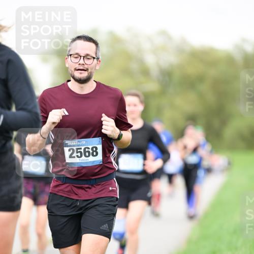 07.04.2024 - 43. Internationalen Wilhelmsburger Insellauf Dr. Thomas Lammeyer http://msf.ph/oto/6041349 07.04.2024 10:38:03 Laufen 2568 meine-sportfotos.de
