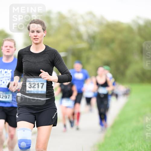 07.04.2024 - 43. Internationalen Wilhelmsburger Insellauf Dr. Thomas Lammeyer http://msf.ph/oto/6041361 07.04.2024 10:38:05 Laufen 3217, 4297 meine-sportfotos.de
