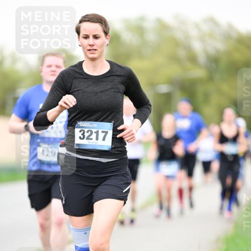 07.04.2024 - 43. Internationalen Wilhelmsburger Insellauf Dr. Thomas Lammeyer http://msf.ph/oto/6041368 07.04.2024 10:38:05 Laufen 3217 meine-sportfotos.de
