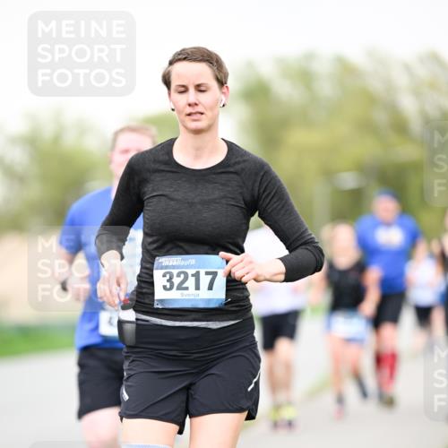 07.04.2024 - 43. Internationalen Wilhelmsburger Insellauf Dr. Thomas Lammeyer http://msf.ph/oto/6041371 07.04.2024 10:38:06 Laufen 3217 meine-sportfotos.de