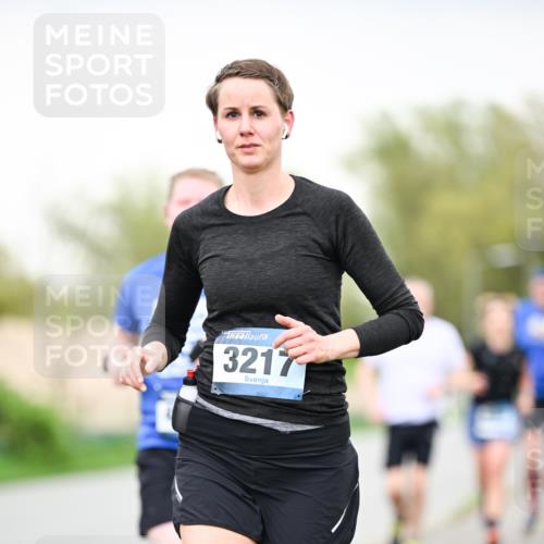07.04.2024 - 43. Internationalen Wilhelmsburger Insellauf Dr. Thomas Lammeyer http://msf.ph/oto/6041375 07.04.2024 10:38:06 Laufen 3217 meine-sportfotos.de