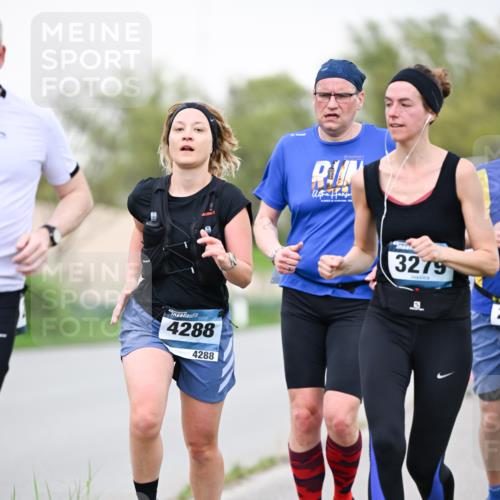 07.04.2024 - 43. Internationalen Wilhelmsburger Insellauf Dr. Thomas Lammeyer http://msf.ph/oto/6041387 07.04.2024 10:38:11 Laufen 4288, 4288, 3279 meine-sportfotos.de