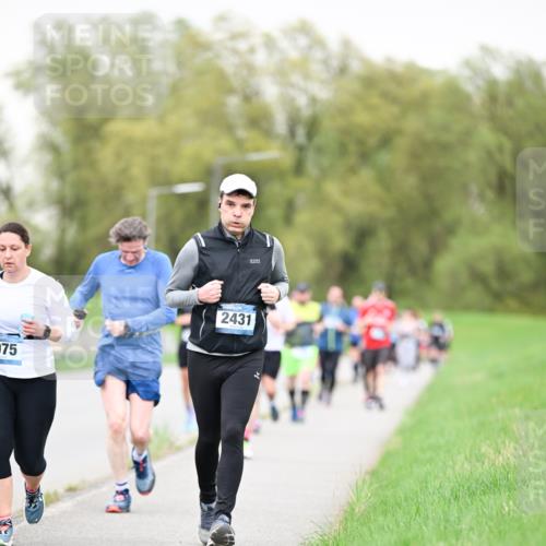07.04.2024 - 43. Internationalen Wilhelmsburger Insellauf Dr. Thomas Lammeyer http://msf.ph/oto/6041419 07.04.2024 10:38:17 Laufen 975, 2431 meine-sportfotos.de