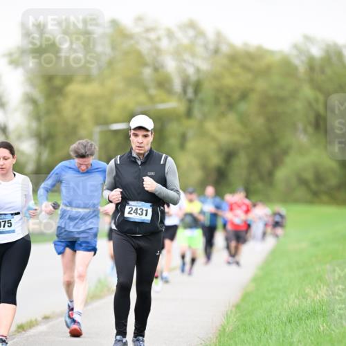 07.04.2024 - 43. Internationalen Wilhelmsburger Insellauf Dr. Thomas Lammeyer http://msf.ph/oto/6041424 07.04.2024 10:38:17 Laufen 975, 2431 meine-sportfotos.de
