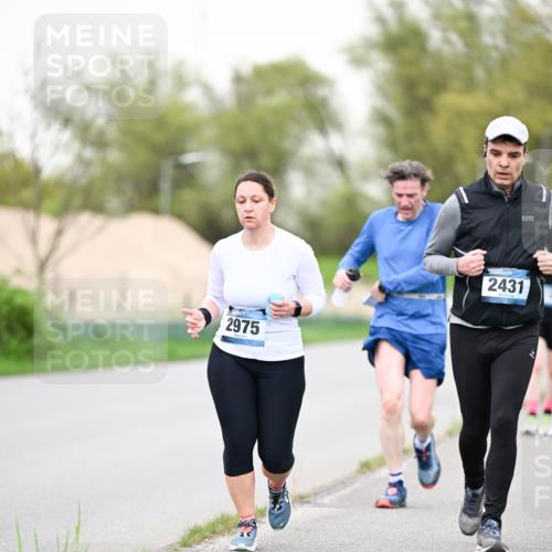 07.04.2024 - 43. Internationalen Wilhelmsburger Insellauf Dr. Thomas Lammeyer http://msf.ph/oto/6041431 07.04.2024 10:38:18 Laufen 2975, 2431 meine-sportfotos.de