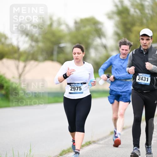 07.04.2024 - 43. Internationalen Wilhelmsburger Insellauf Dr. Thomas Lammeyer http://msf.ph/oto/6041435 07.04.2024 10:38:18 Laufen 2975, 2431 meine-sportfotos.de