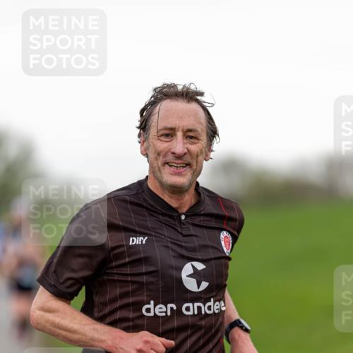 07.04.2024 - 43. Internationalen Wilhelmsburger Insellauf Michael Strokosch http://msf.ph/oto/6041443 07.04.2024 10:27:24 Laufen 3795 meine-sportfotos.de