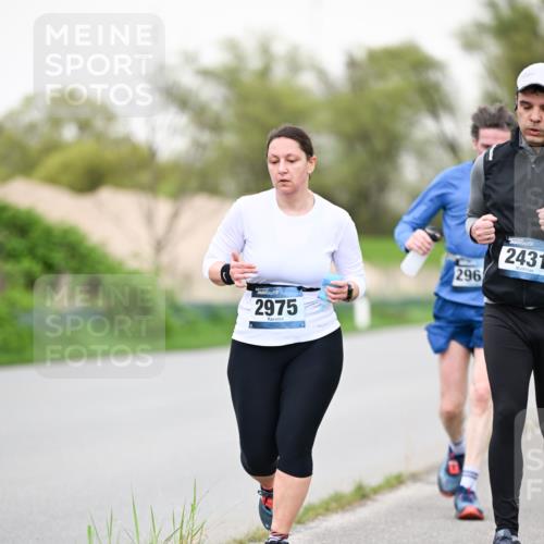07.04.2024 - 43. Internationalen Wilhelmsburger Insellauf Dr. Thomas Lammeyer http://msf.ph/oto/6041448 07.04.2024 10:38:19 Laufen 2975, 296, 2431 meine-sportfotos.de