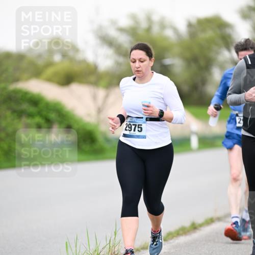 07.04.2024 - 43. Internationalen Wilhelmsburger Insellauf Dr. Thomas Lammeyer http://msf.ph/oto/6041454 07.04.2024 10:38:19 Laufen 2975, 2 meine-sportfotos.de