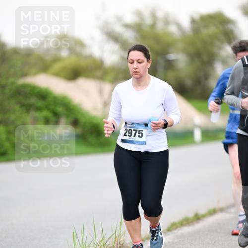 07.04.2024 - 43. Internationalen Wilhelmsburger Insellauf Dr. Thomas Lammeyer http://msf.ph/oto/6041456 07.04.2024 10:38:19 Laufen 2975 meine-sportfotos.de