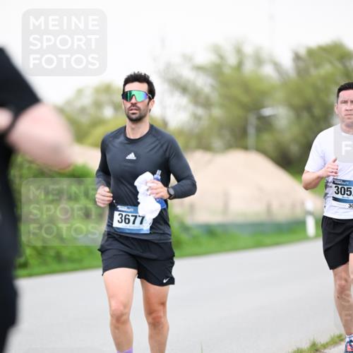 07.04.2024 - 43. Internationalen Wilhelmsburger Insellauf Dr. Thomas Lammeyer http://msf.ph/oto/6041473 07.04.2024 10:38:27 Laufen 3677, 305, 30 meine-sportfotos.de