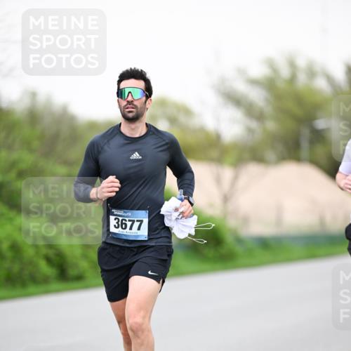 07.04.2024 - 43. Internationalen Wilhelmsburger Insellauf Dr. Thomas Lammeyer http://msf.ph/oto/6041479 07.04.2024 10:38:27 Laufen 3677 meine-sportfotos.de