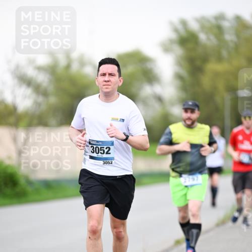 07.04.2024 - 43. Internationalen Wilhelmsburger Insellauf Dr. Thomas Lammeyer http://msf.ph/oto/6041483 07.04.2024 10:38:28 Laufen 3052, 3052, 2757 meine-sportfotos.de