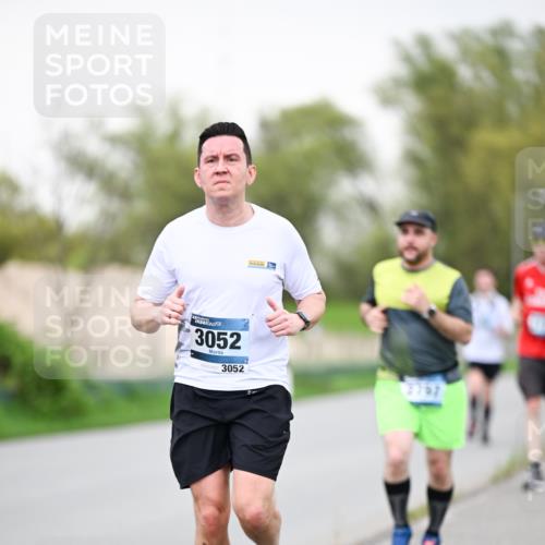 07.04.2024 - 43. Internationalen Wilhelmsburger Insellauf Dr. Thomas Lammeyer http://msf.ph/oto/6041487 07.04.2024 10:38:28 Laufen 3052, 3052, 2707 meine-sportfotos.de