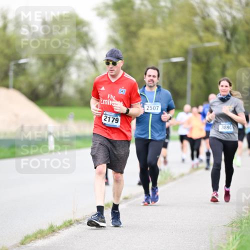 07.04.2024 - 43. Internationalen Wilhelmsburger Insellauf Dr. Thomas Lammeyer http://msf.ph/oto/6041519 07.04.2024 10:38:32 Laufen 2179, 2507, 3891 meine-sportfotos.de