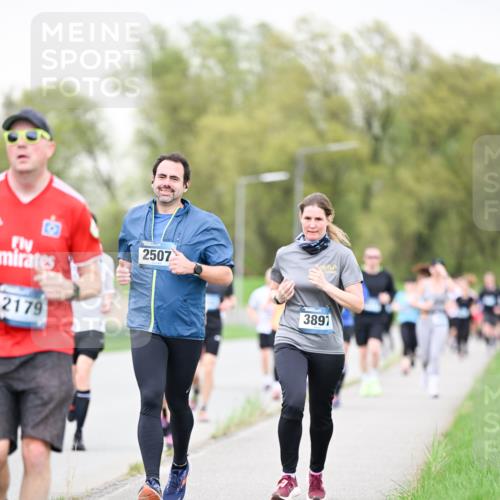 07.04.2024 - 43. Internationalen Wilhelmsburger Insellauf Dr. Thomas Lammeyer http://msf.ph/oto/6041532 07.04.2024 10:38:34 Laufen 2179, 2507, 3891 meine-sportfotos.de