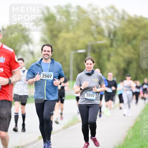 07.04.2024 - 43. Internationalen Wilhelmsburger Insellauf Dr. Thomas Lammeyer http://msf.ph/oto/6041536 07.04.2024 10:38:34 Laufen 2507, 3897 meine-sportfotos.de