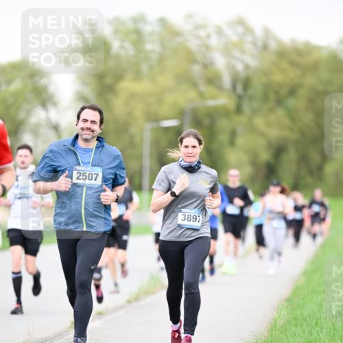 07.04.2024 - 43. Internationalen Wilhelmsburger Insellauf Dr. Thomas Lammeyer http://msf.ph/oto/6041538 07.04.2024 10:38:34 Laufen 2507, 3891 meine-sportfotos.de