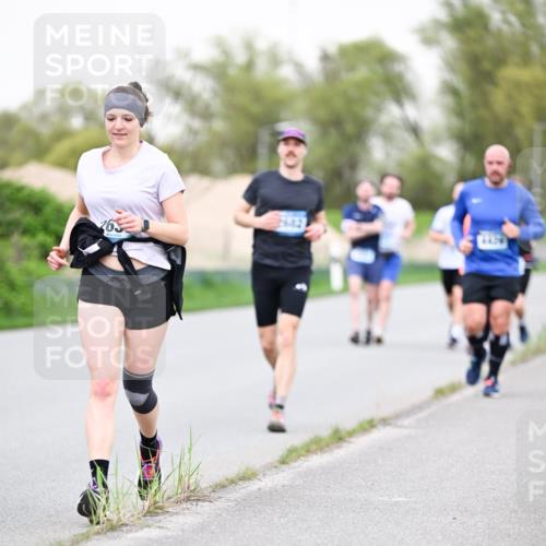 07.04.2024 - 43. Internationalen Wilhelmsburger Insellauf Dr. Thomas Lammeyer http://msf.ph/oto/6041558 07.04.2024 10:38:40 Laufen 263 meine-sportfotos.de