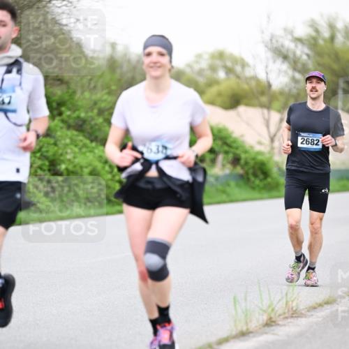 07.04.2024 - 43. Internationalen Wilhelmsburger Insellauf Dr. Thomas Lammeyer http://msf.ph/oto/6041566 07.04.2024 10:38:41 Laufen 7638, 2682 meine-sportfotos.de
