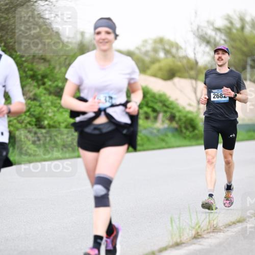 07.04.2024 - 43. Internationalen Wilhelmsburger Insellauf Dr. Thomas Lammeyer http://msf.ph/oto/6041567 07.04.2024 10:38:41 Laufen 2682 meine-sportfotos.de