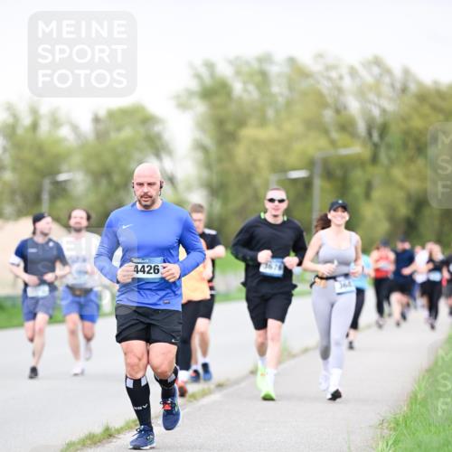 07.04.2024 - 43. Internationalen Wilhelmsburger Insellauf Dr. Thomas Lammeyer http://msf.ph/oto/6041572 07.04.2024 10:38:43 Laufen 4426, 364 meine-sportfotos.de