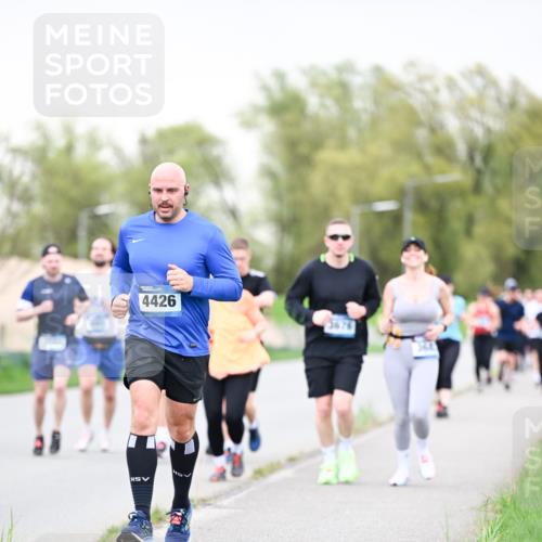 07.04.2024 - 43. Internationalen Wilhelmsburger Insellauf Dr. Thomas Lammeyer http://msf.ph/oto/6041581 07.04.2024 10:38:43 Laufen 4426, 62, 3676 meine-sportfotos.de