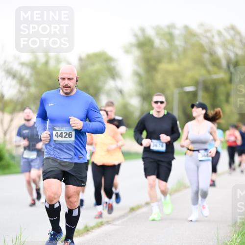 07.04.2024 - 43. Internationalen Wilhelmsburger Insellauf Dr. Thomas Lammeyer http://msf.ph/oto/6041591 07.04.2024 10:38:44 Laufen 4426, 3676 meine-sportfotos.de