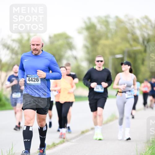07.04.2024 - 43. Internationalen Wilhelmsburger Insellauf Dr. Thomas Lammeyer http://msf.ph/oto/6041594 07.04.2024 10:38:44 Laufen 4426, 364 meine-sportfotos.de