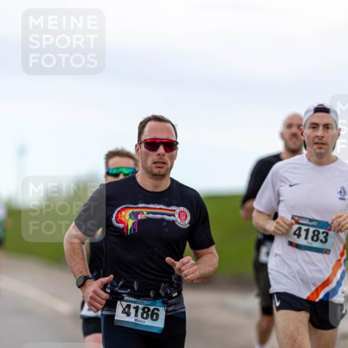 07.04.2024 - 43. Internationalen Wilhelmsburger Insellauf Michael Strokosch http://msf.ph/oto/6041599 07.04.2024 10:35:31 Laufen 4186, 1910, 4183 meine-sportfotos.de