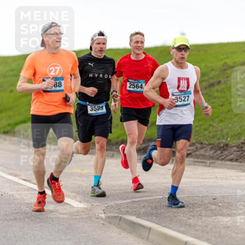 07.04.2024 - 43. Internationalen Wilhelmsburger Insellauf Michael Strokosch http://msf.ph/oto/6041615 07.04.2024 10:35:46 Laufen 27, 88, 2564, 3527, 3589 meine-sportfotos.de