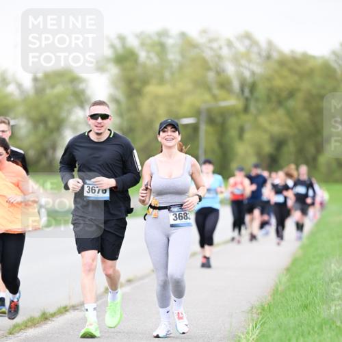 07.04.2024 - 43. Internationalen Wilhelmsburger Insellauf Dr. Thomas Lammeyer http://msf.ph/oto/6041616 07.04.2024 10:38:46 Laufen 3670, 3683 meine-sportfotos.de