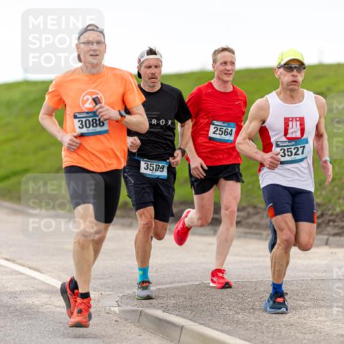 07.04.2024 - 43. Internationalen Wilhelmsburger Insellauf Michael Strokosch http://msf.ph/oto/6041619 07.04.2024 10:35:47 Laufen 3088, 3589, 2564, 3527 meine-sportfotos.de