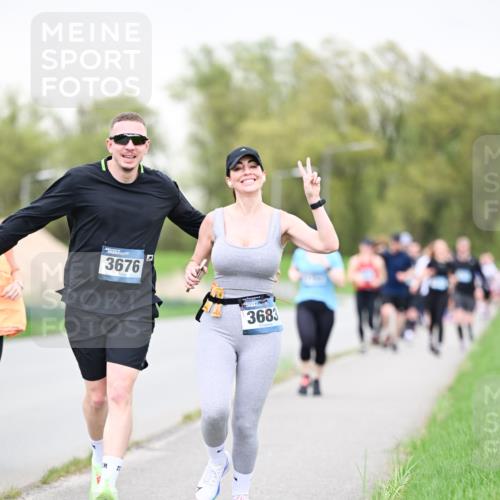07.04.2024 - 43. Internationalen Wilhelmsburger Insellauf Dr. Thomas Lammeyer http://msf.ph/oto/6041623 07.04.2024 10:38:47 Laufen 3676, 3683 meine-sportfotos.de