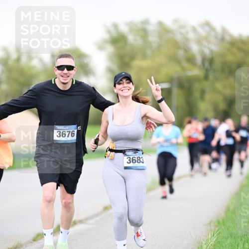 07.04.2024 - 43. Internationalen Wilhelmsburger Insellauf Dr. Thomas Lammeyer http://msf.ph/oto/6041627 07.04.2024 10:38:47 Laufen 3676, 3683 meine-sportfotos.de