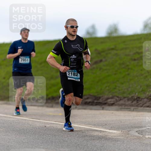 07.04.2024 - 43. Internationalen Wilhelmsburger Insellauf Michael Strokosch http://msf.ph/oto/6041648 07.04.2024 10:36:03 Laufen 2951, 2182, 2182 meine-sportfotos.de
